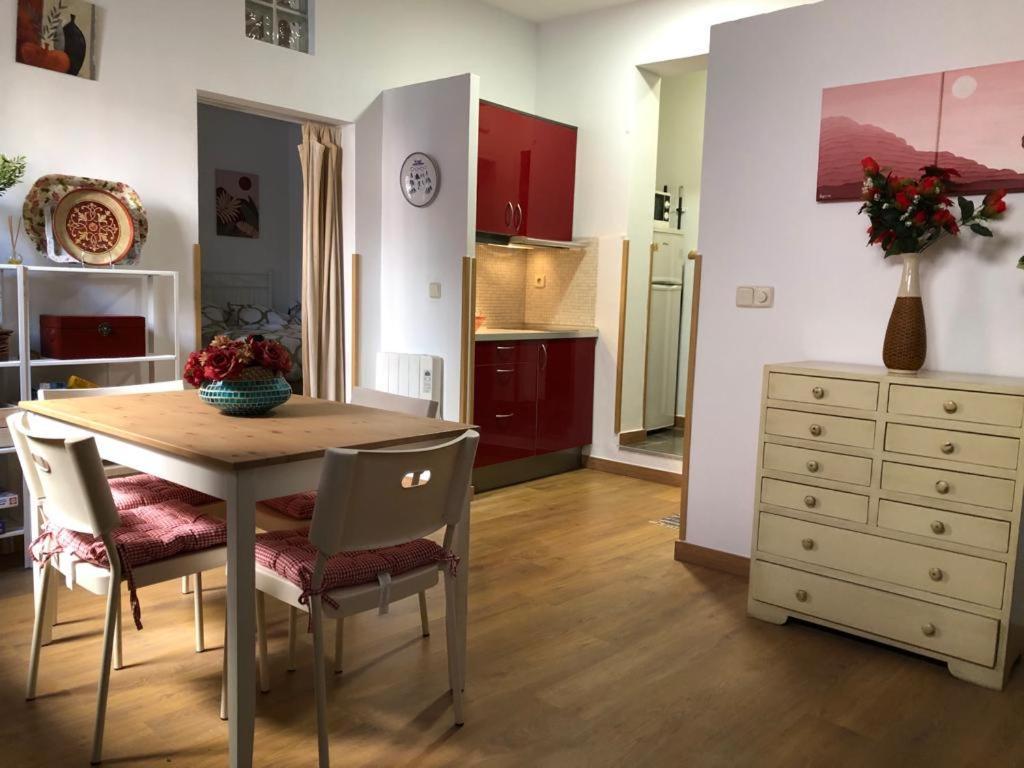 Apartamento Lavapies Al Lado Del Rastro Madrid Bagian luar foto